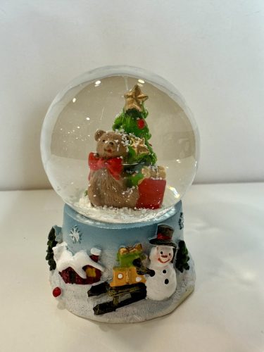 Téli Mesebirodalom – Macis Karácsonyi Hógömb