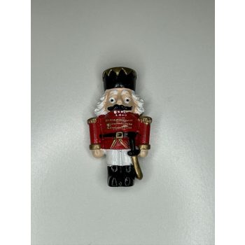   Diótörő figura kerámia hűtőmágnes piros egyenruhában 6 cm