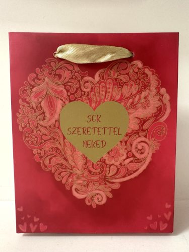 Szívsugár – Kisméretű ajándéktáska arany szívvel és szeretetüzenettel