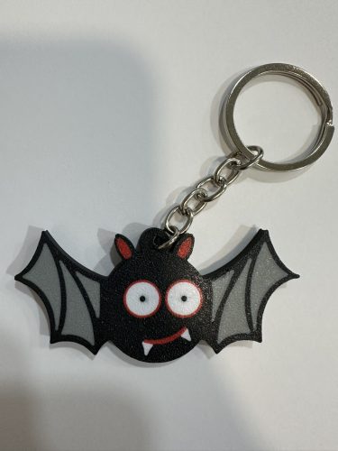 Denevér kulcstartó – Halloween kiegészítő és ajándék