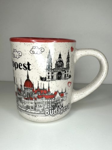 Budapest SketchArt – Piros Peremű Kerámia Bögre