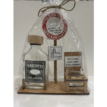   „Eredeti minőség” – Születésnapi ajándékszett kis székkel