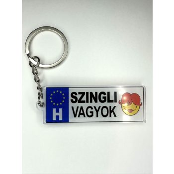 „Szingli vagyok” vicces rendszámtábla kulcstartó