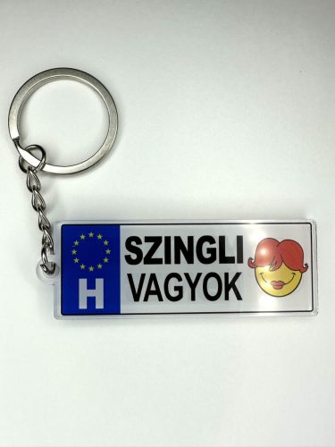 „Szingli vagyok” vicces rendszámtábla kulcstartó