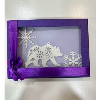 Téli Medve – Lila 3D Karácsonyi Ajándékdoboz