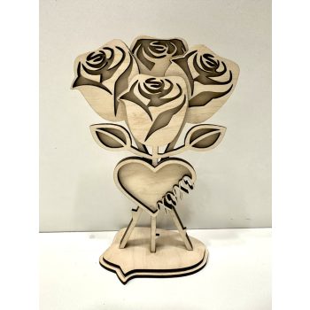 Rózsacsokor szívvel és XOXO felirattal