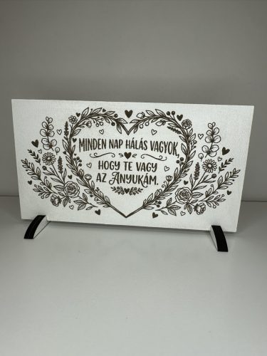 Hálás szív – Lézervágott fa dísztábla anyukáknak