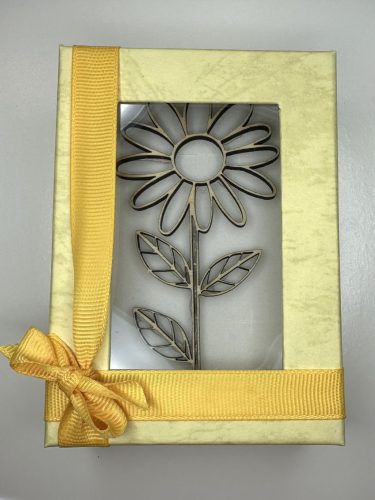 Örök Napraforgó virágdoboz – napsárga díszdobozban