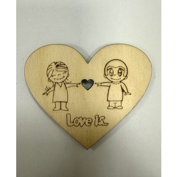 "Love is..." szív alakú hűtőmágnes