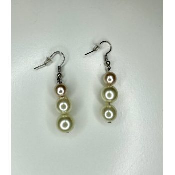 Háromszoros Elegancia – Gyöngyhatású Fülbevaló