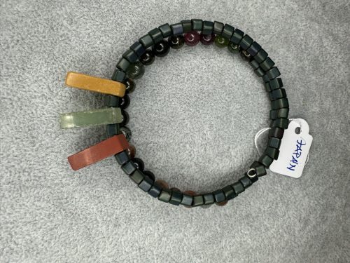 Japán gyöngy karkötő három ásvány betéttel