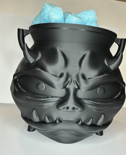 Démoni Üst – 3D nyomtatott Halloween tároló