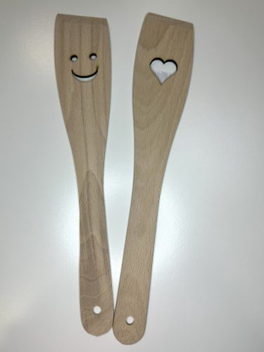 „Szívből Mosoly” – Gravírozott fa fakanál