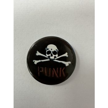   PUNK koponyás kitűző – Klasszikus szimbólum, örök üzenet